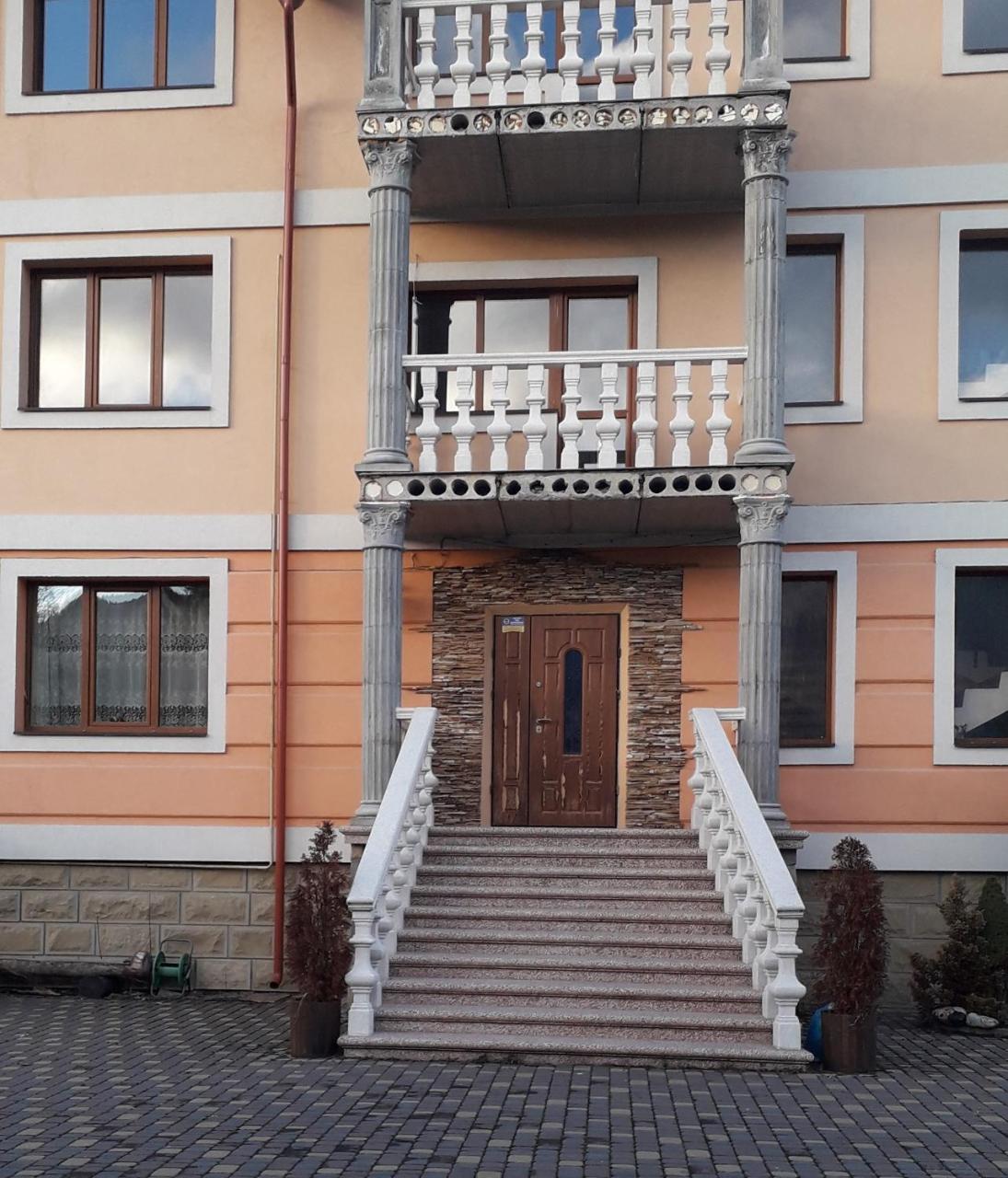Затишний Дім Yaremche Exterior photo