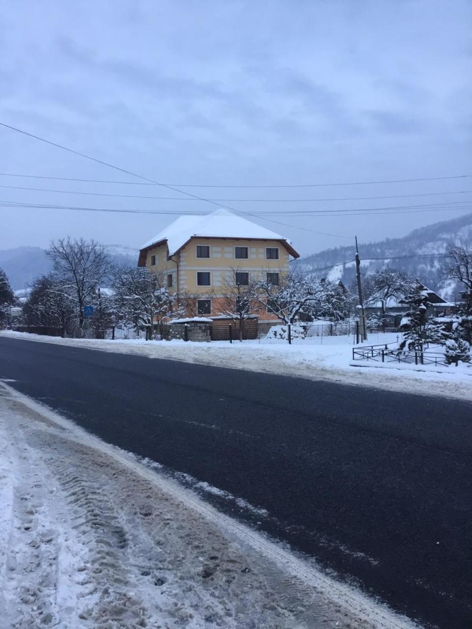 Затишний Дім Yaremche Exterior photo