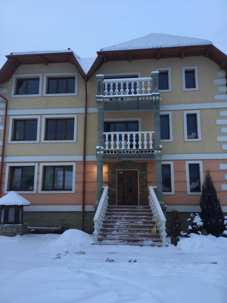 Затишний Дім Yaremche Exterior photo
